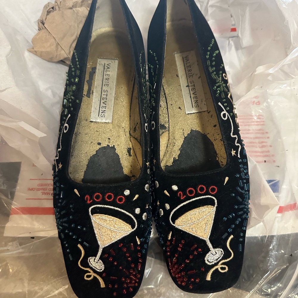 Valerie Stevens Black Embroidered Flats